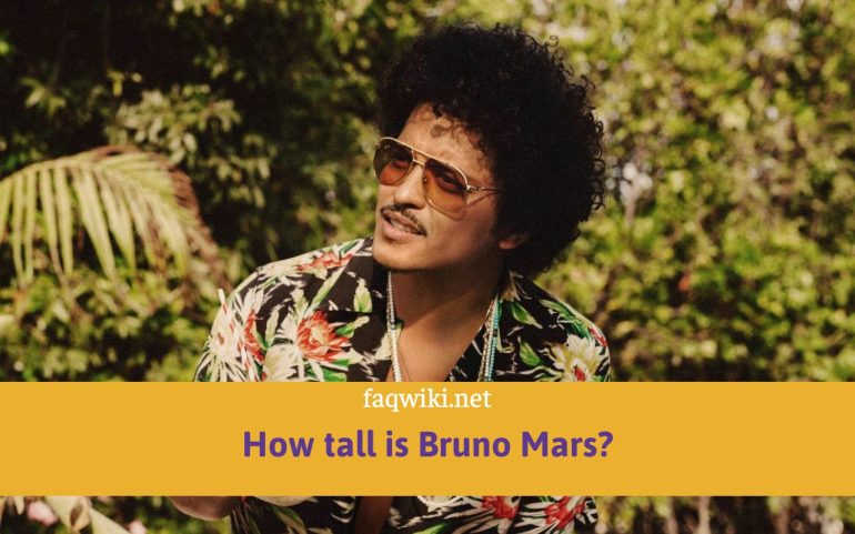 How tall is Bruno Mars?